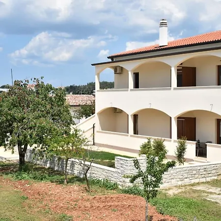 Diana Novigrad Istria
