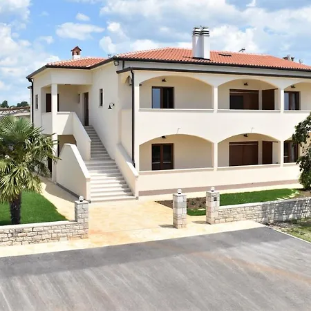 Diana * Novigrad Istria