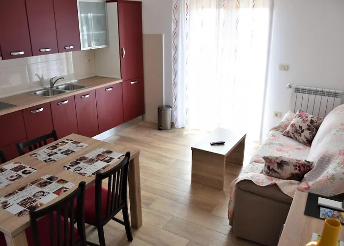 Diana Novigrad Istria