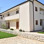 Diana Apartment *
